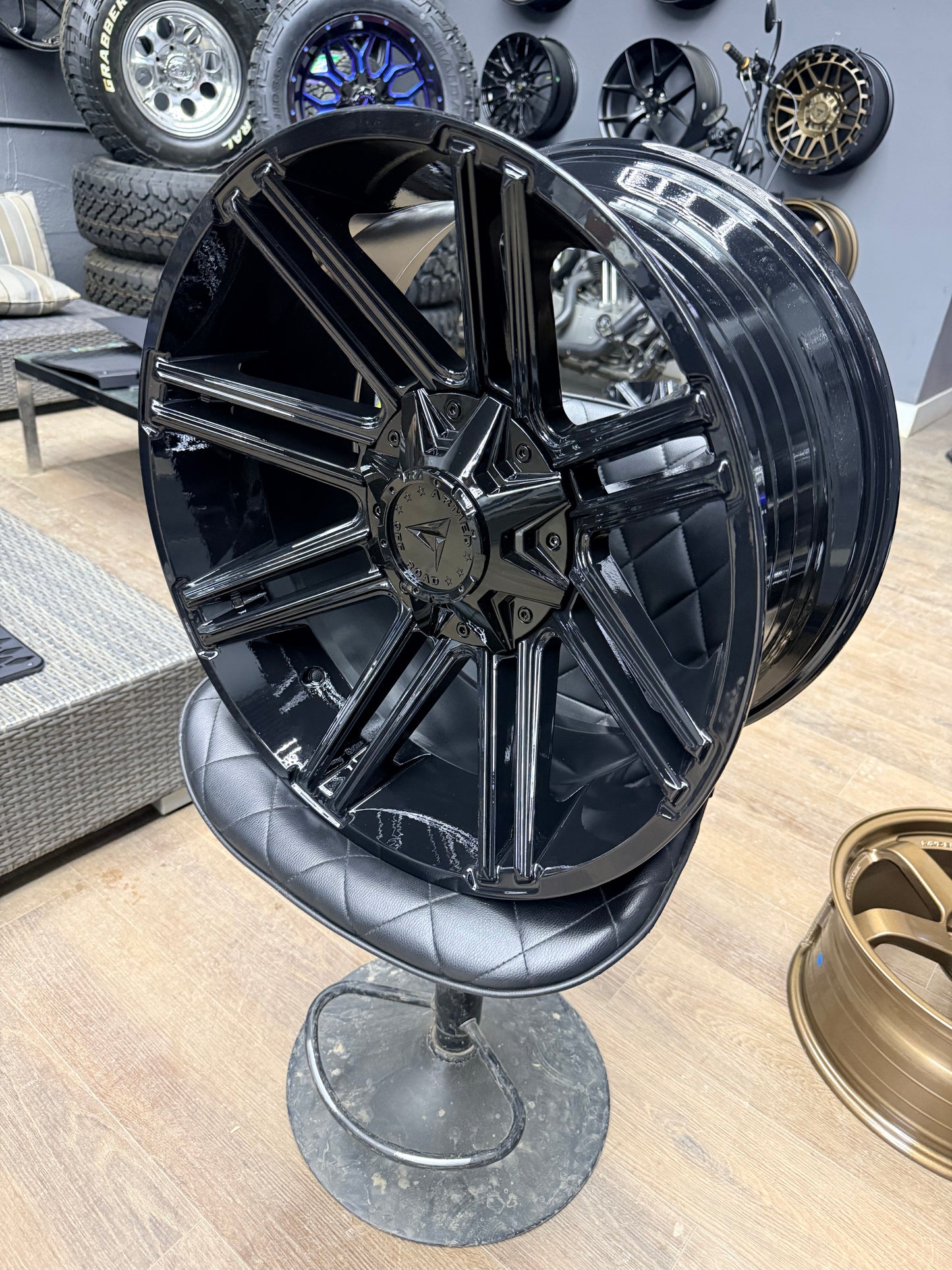 ARMED OFFROAD CHOPPER BLACK ALLOY RIM 20X10 6x139 -18