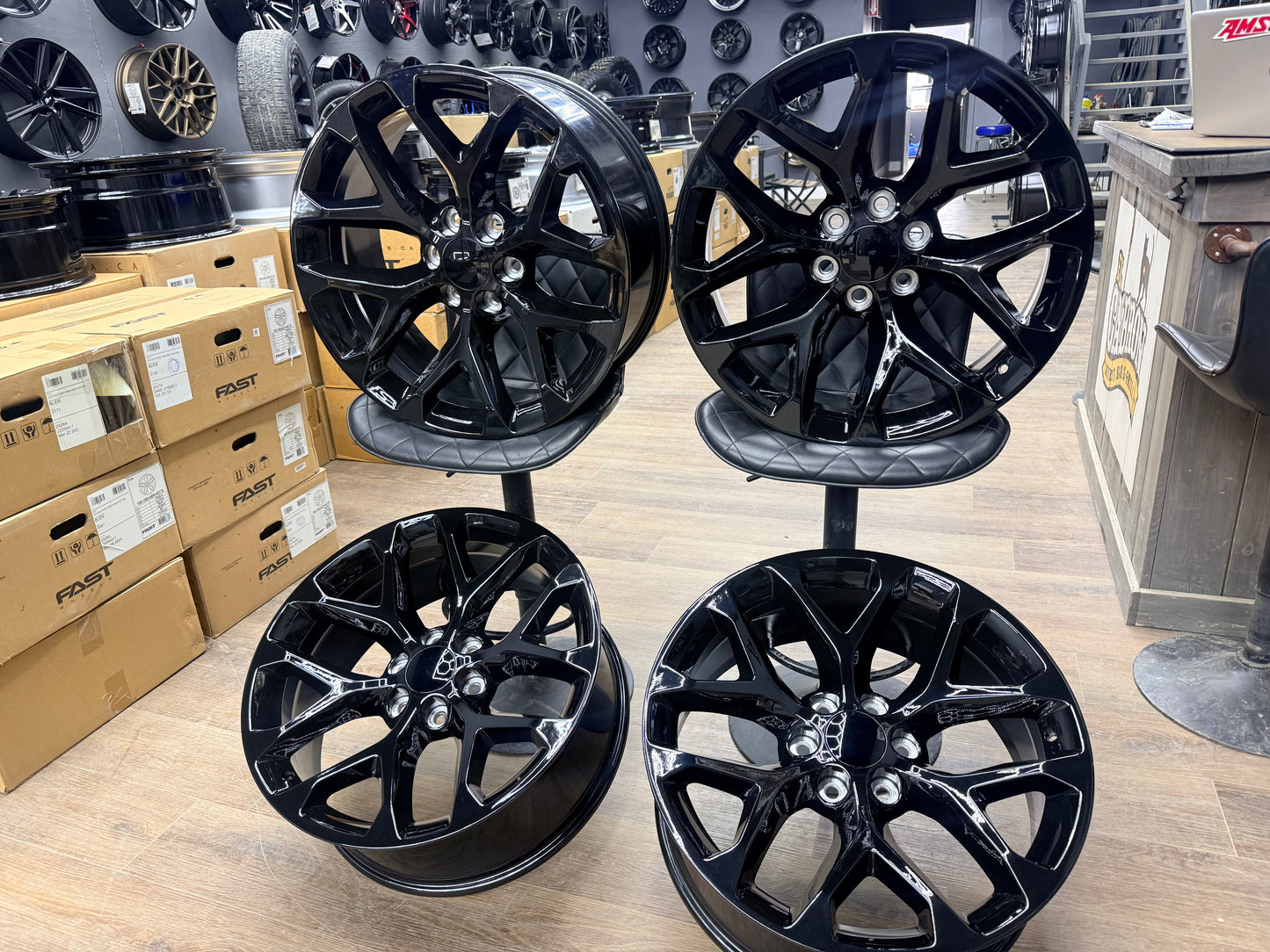**BLEM SALE** REPLIKA R259 GLOSS BLACK 22X9 +24 6X139.7 78cb