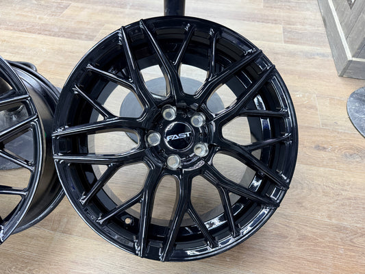 **BLEM SALE** FAST WHEELS VYBZ GLOSS BLACK 18X8 +40 5X112 72.6CB