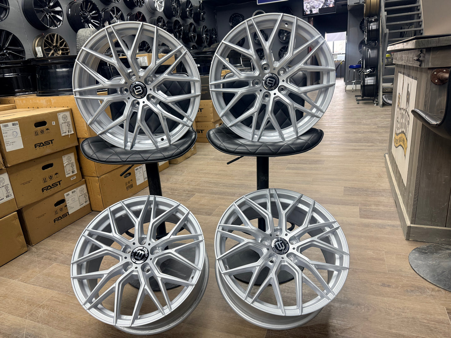 **BLEM SALE** BRAELIN BR10 GLOSS SILVER 18X8 +45 5X114.3 64.1cb