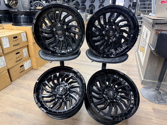 **BLEM SALE** FAST HD D-STRUCT GLOSS BLACK WITH GREY MILLING 20X10 -15 6X139.7 78cb