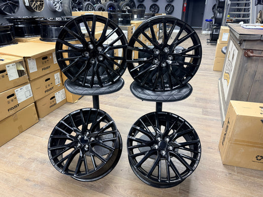 **BLEM SALE** REPLIKA R224 GLOSS BLACK 20X8 +30 5X114.3 60.1cb